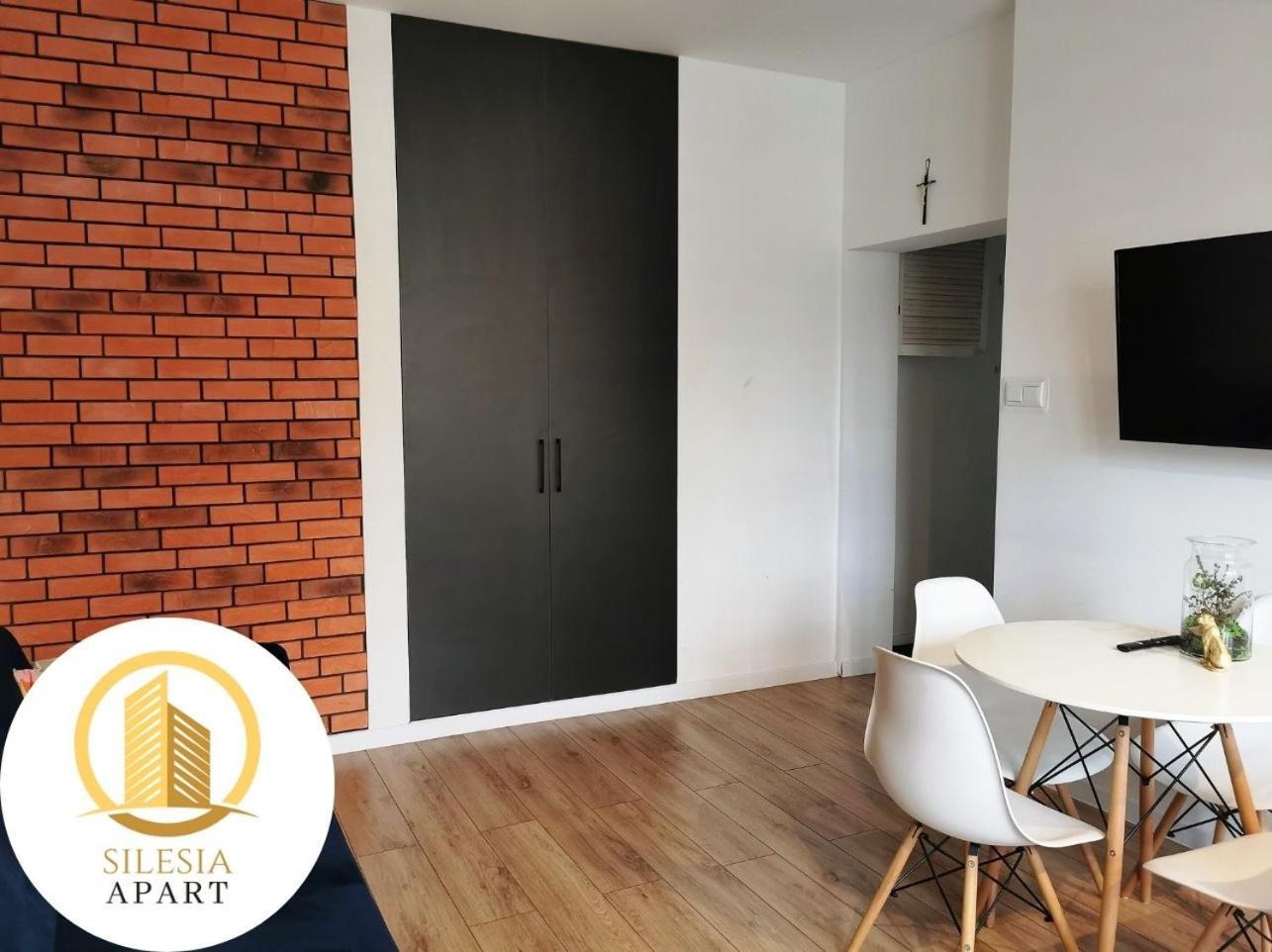 טיצ'י Apartament Ceglany מראה חיצוני תמונה